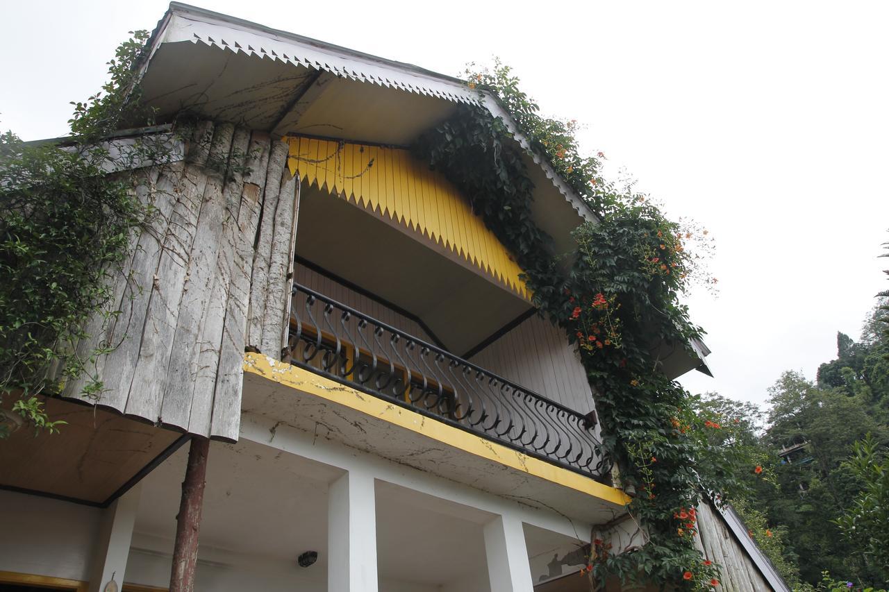 Vamoose Mandarin Village Resort Rinchenpong Exteriör bild