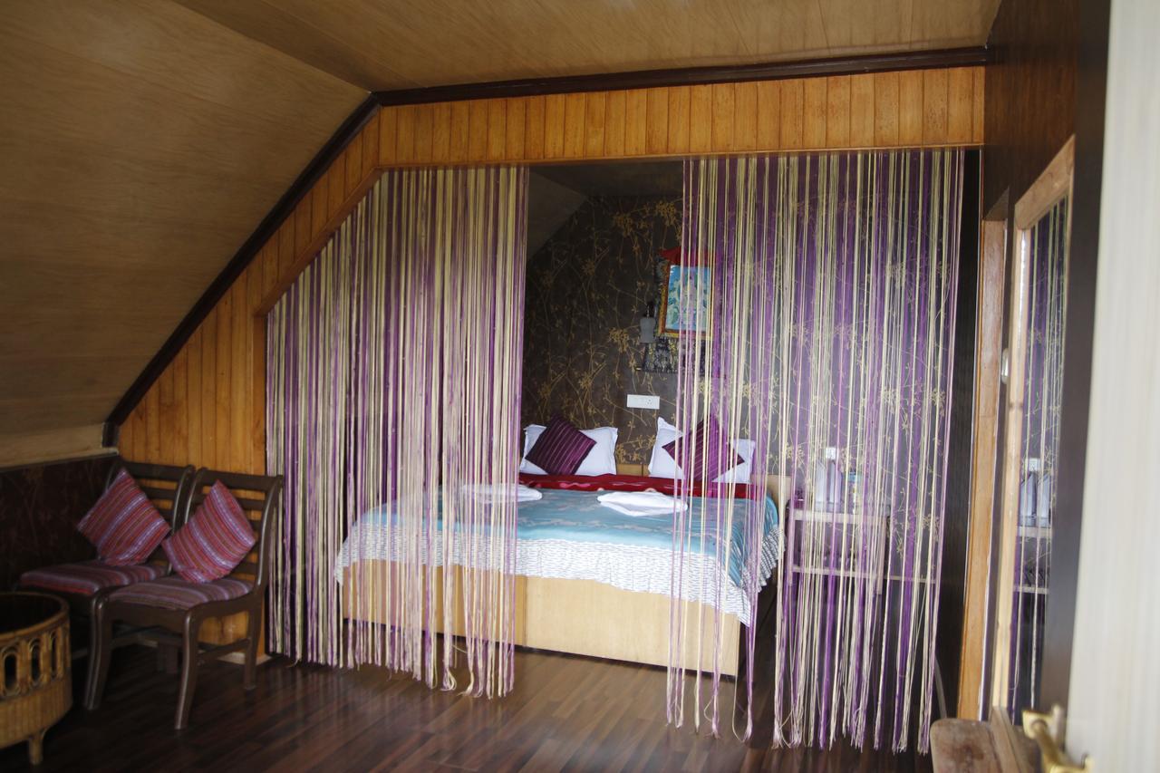 Vamoose Mandarin Village Resort Rinchenpong Exteriör bild
